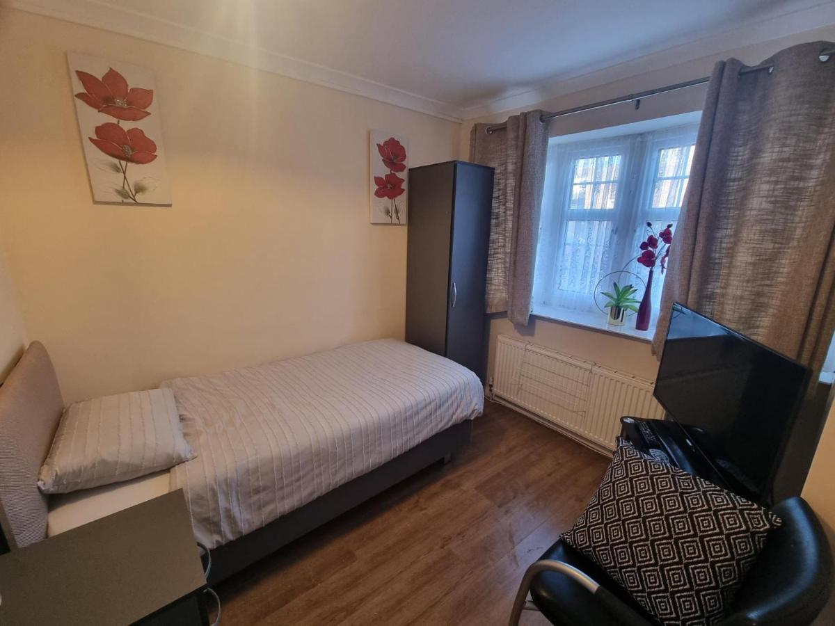 Star Homes Лондон Экстерьер фото